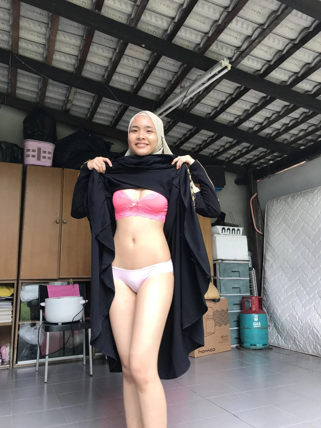 Kemerdere Türbanlı Escort